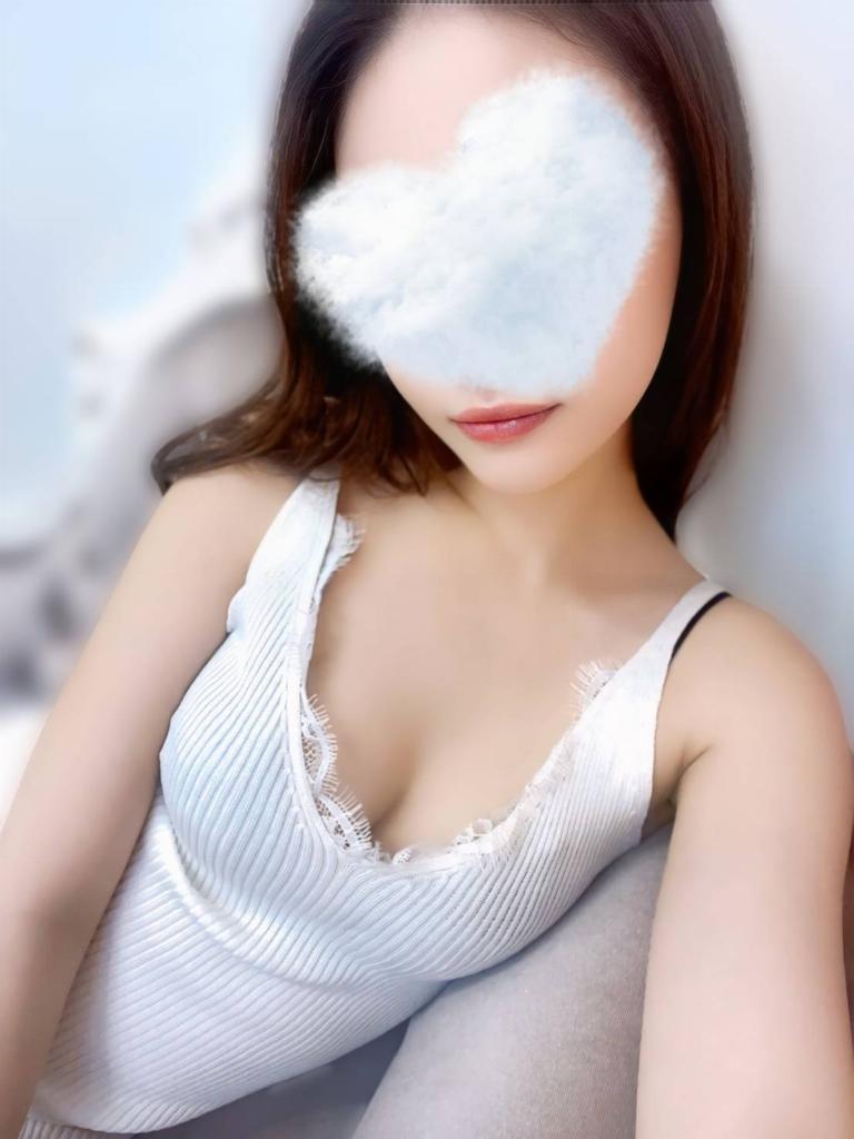 東条かれん