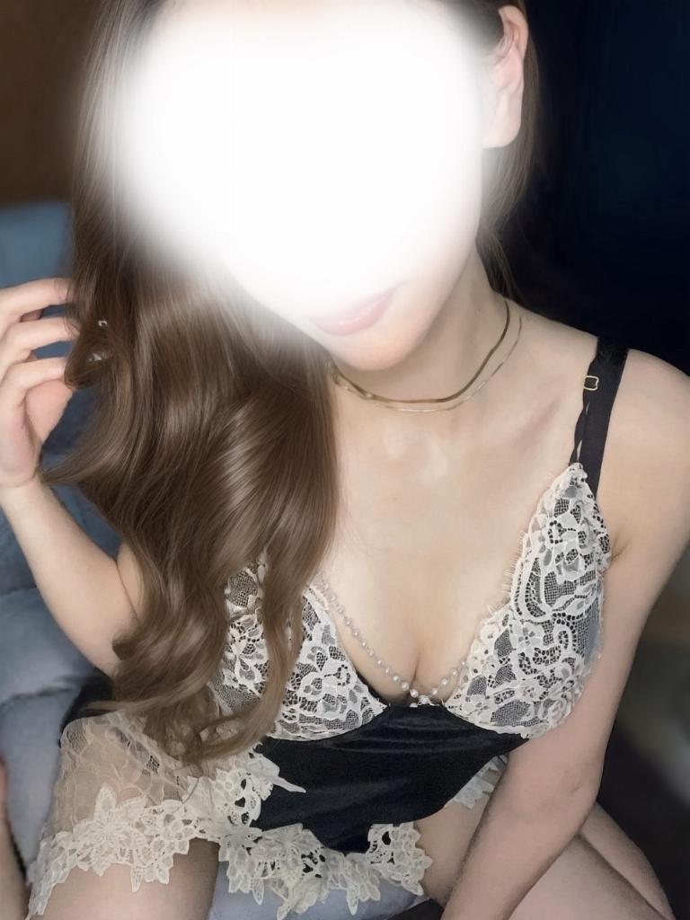 東条かれん