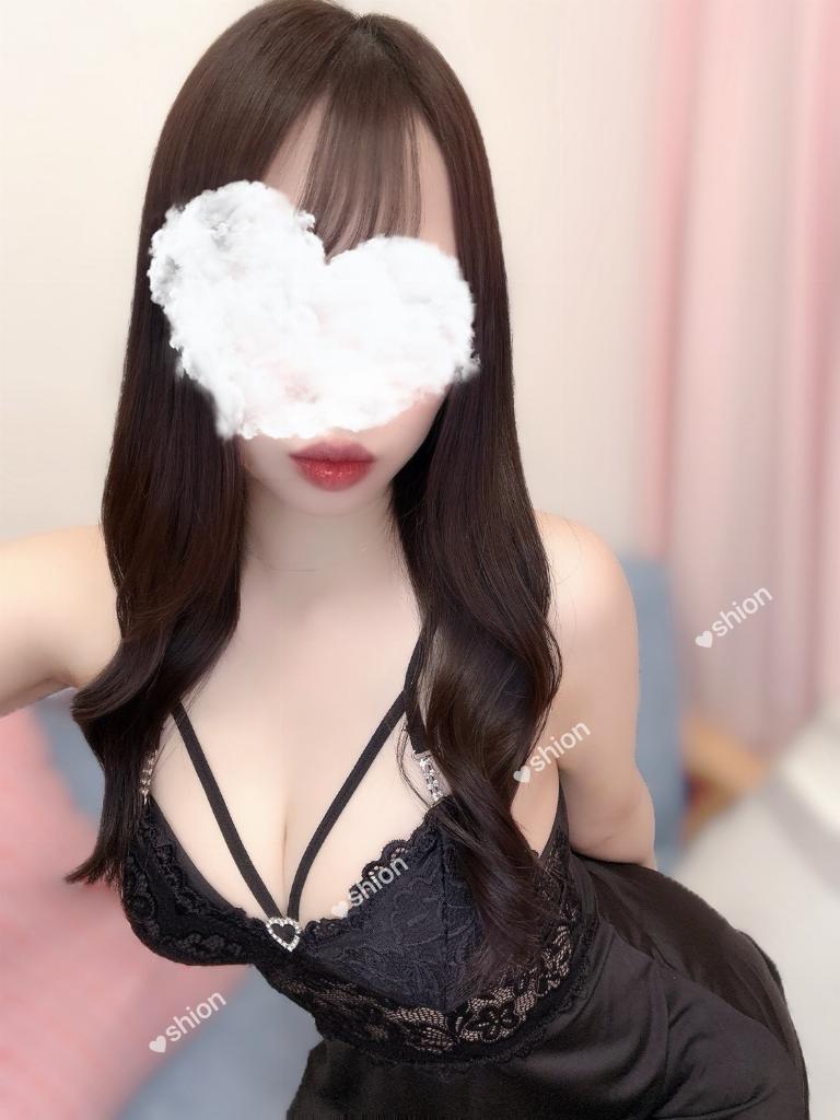 五十嵐しおん